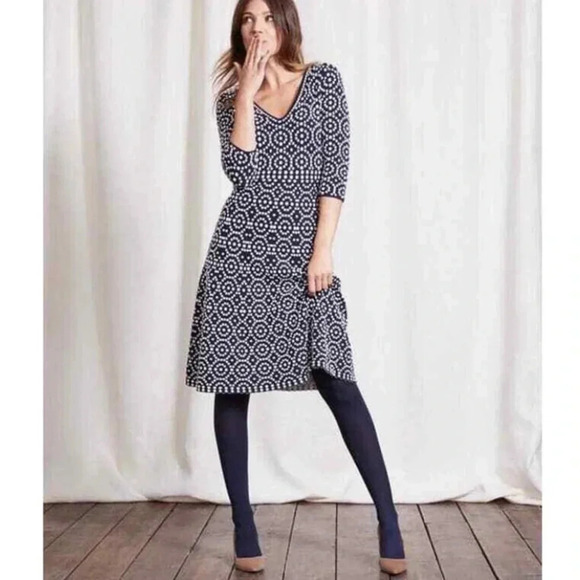 Boden Annabel Fit and Flare Textured Dress in Navy and Ivory Size 6 - Picture 1 of 11